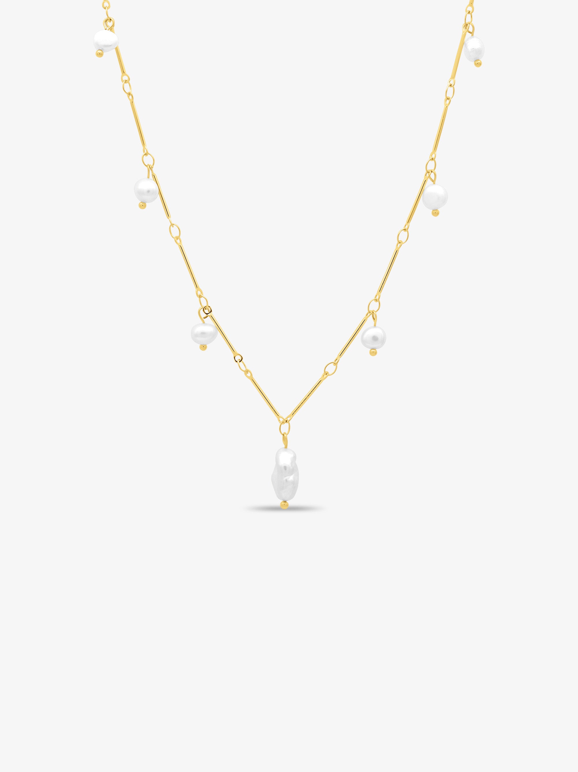 Elara Pearl Necklace