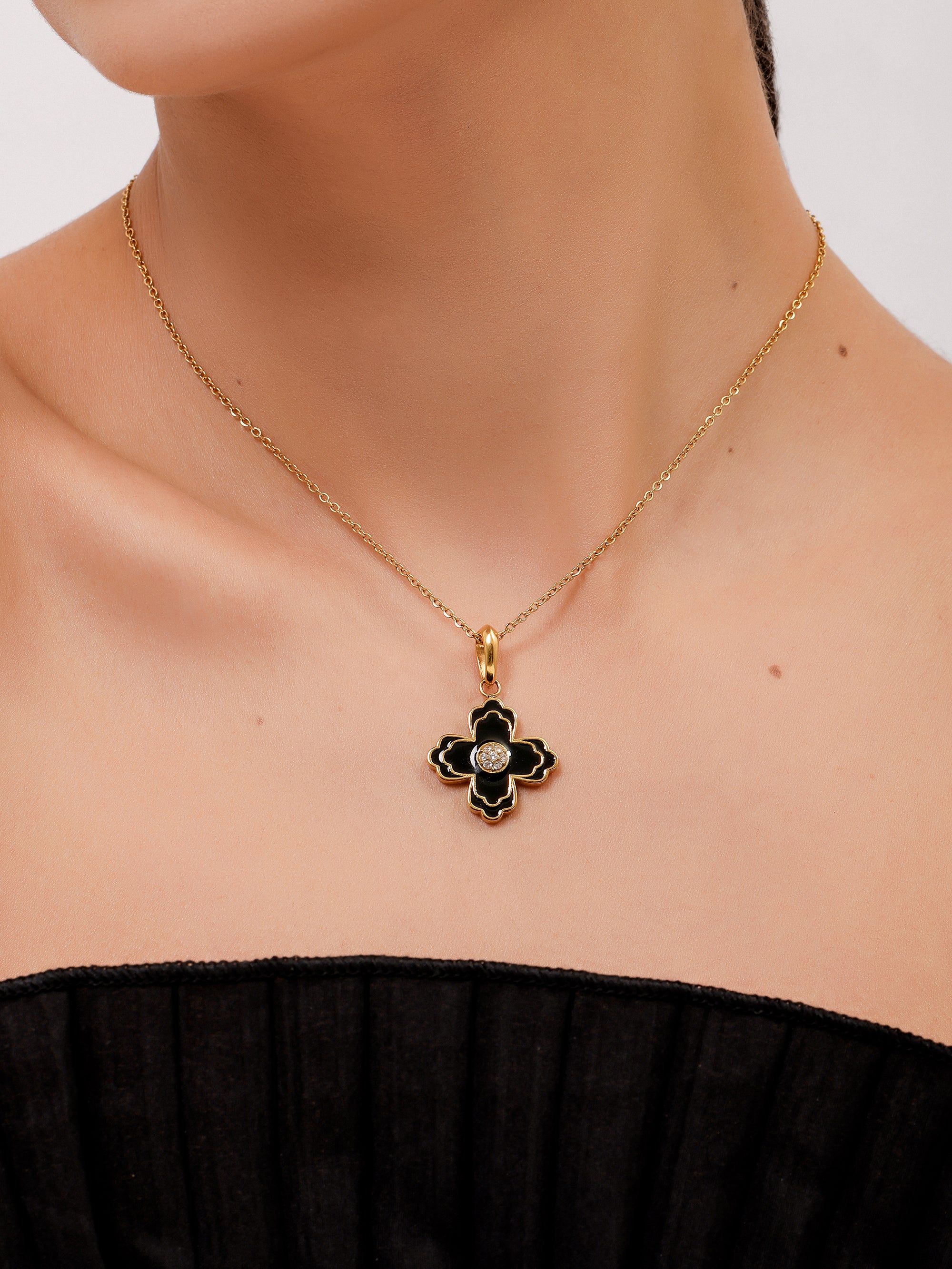 FIORE Black Enamel Necklace Set