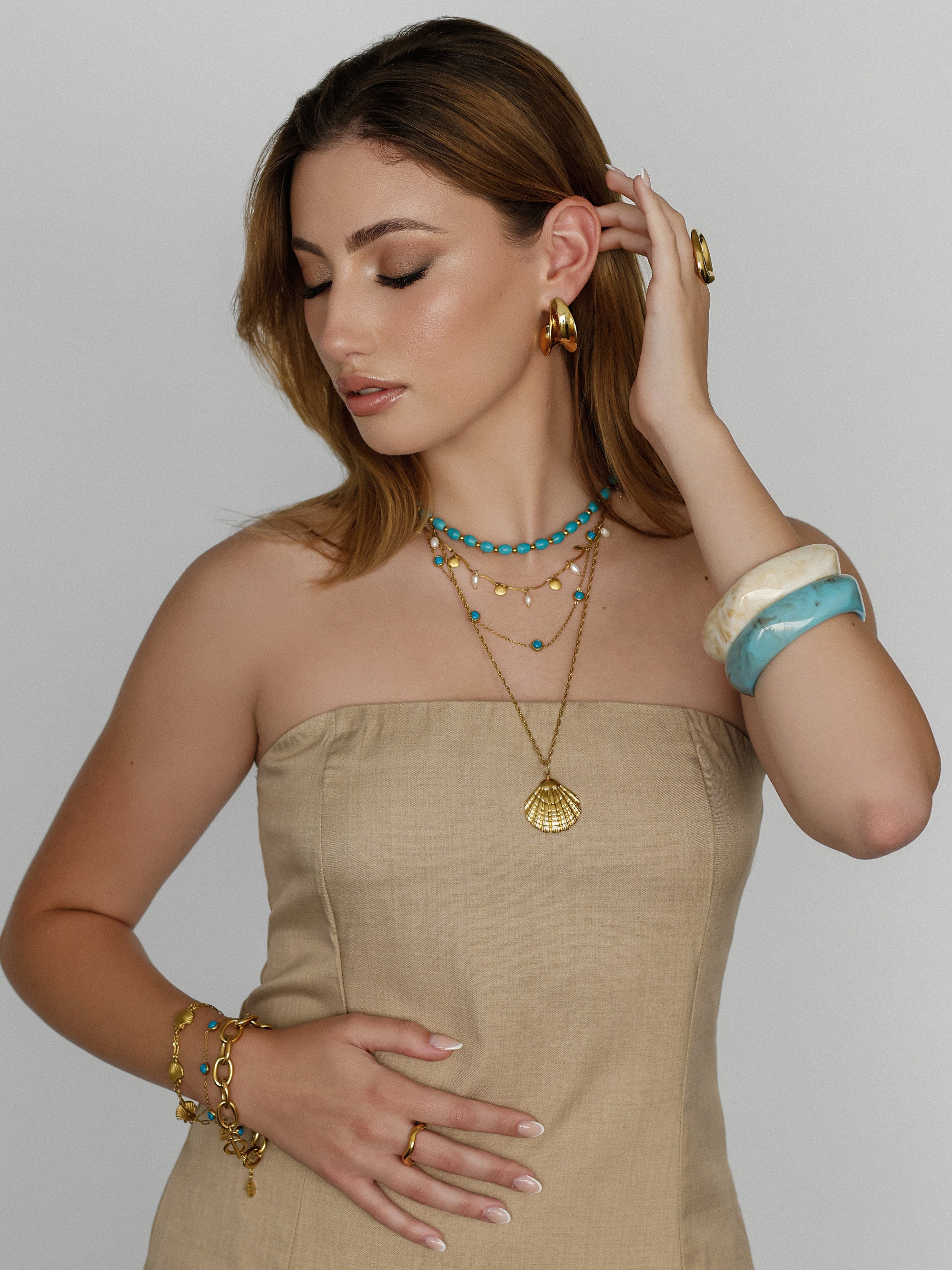 Turquoise 5 Motif Necklace