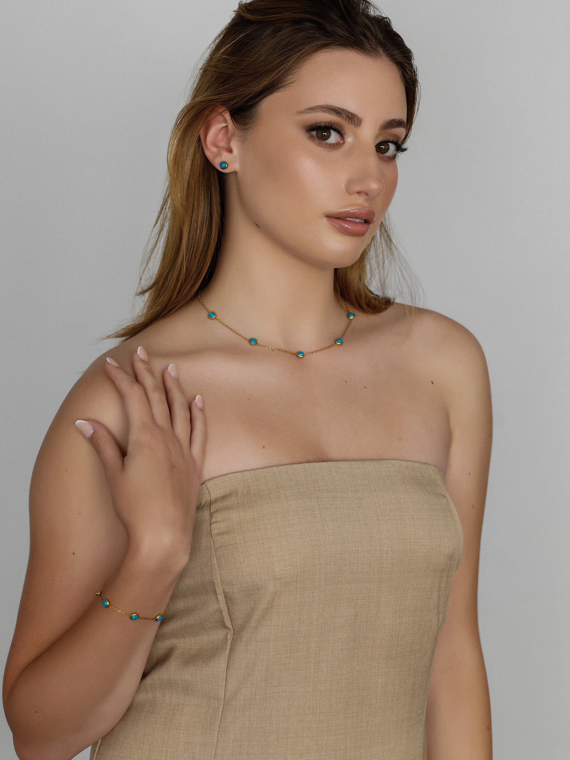 Turquoise 5 Motif Necklace