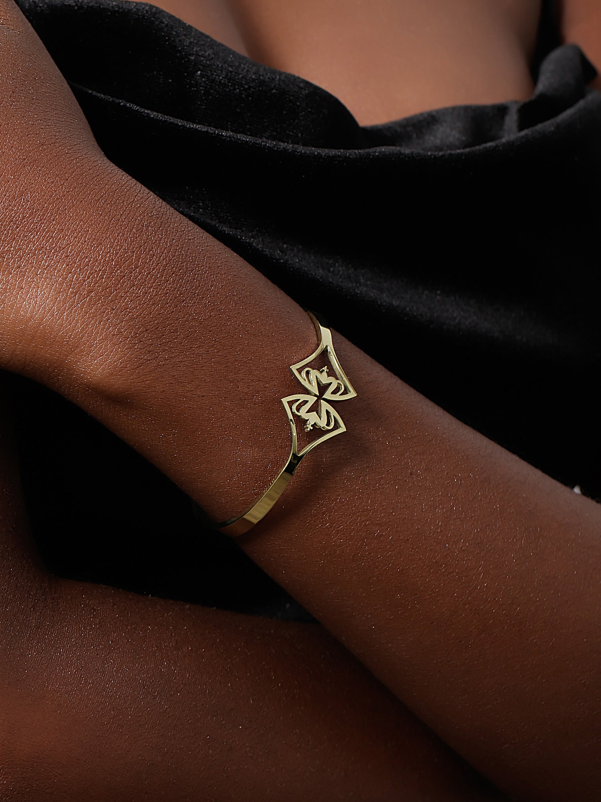Crown Deco Bangle