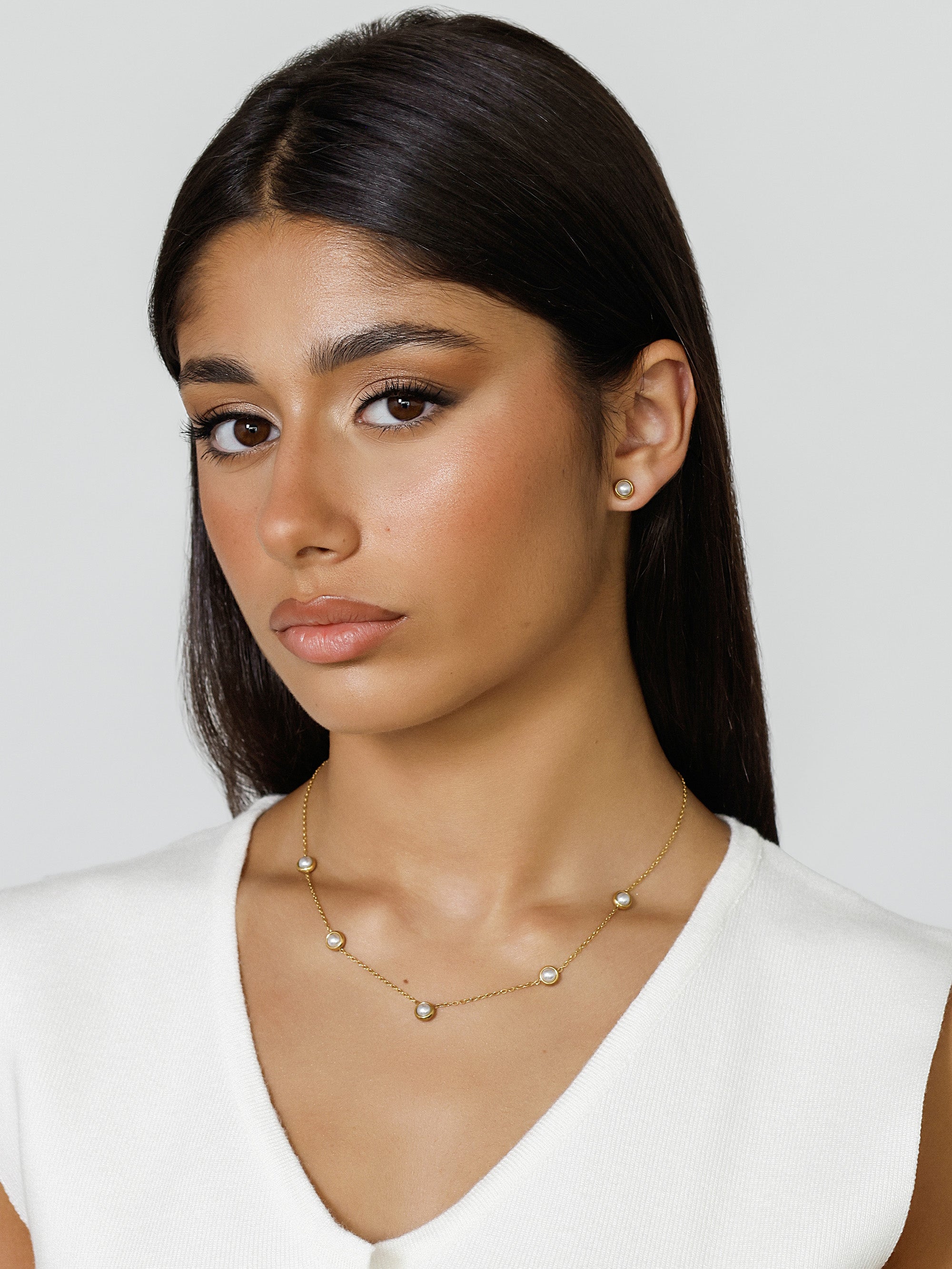 Pearl 5 Motif Necklace