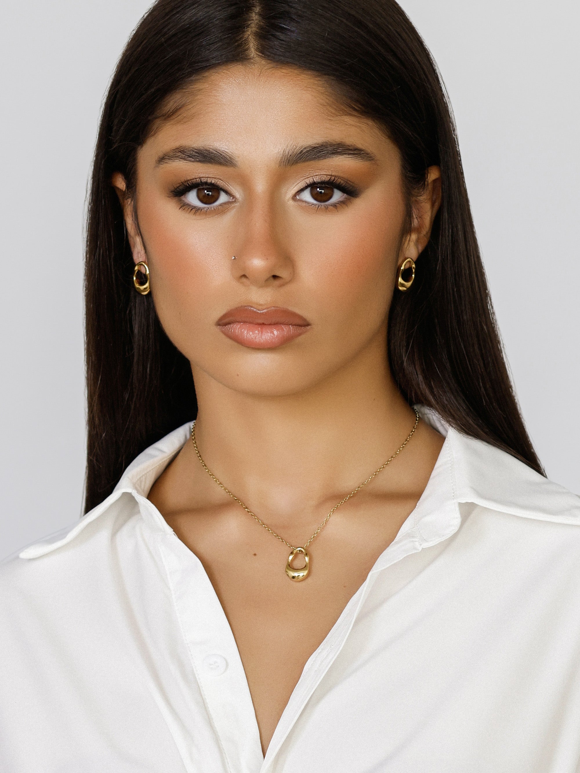 Gina Frame Necklace