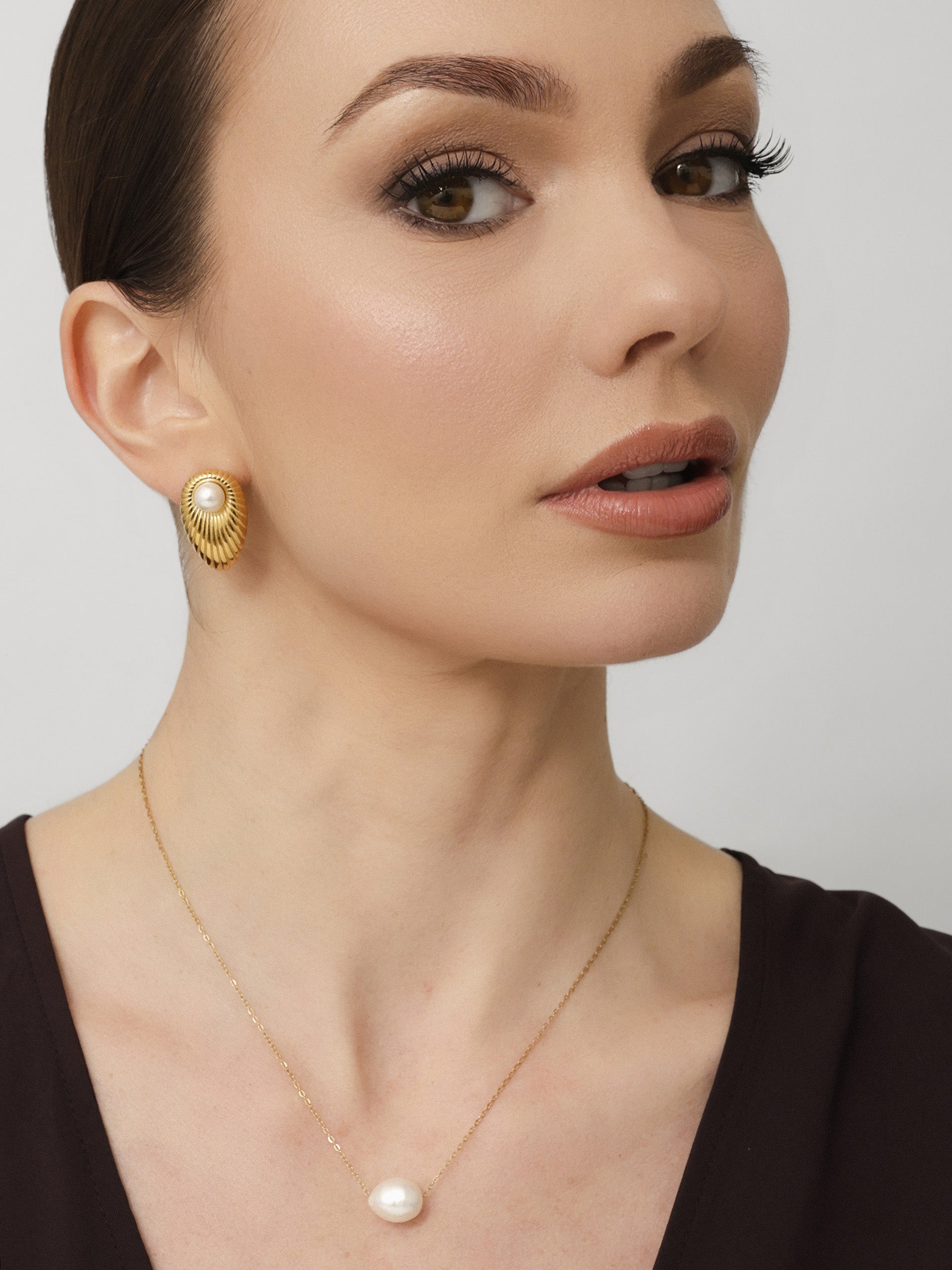 Perla Pearl Necklace