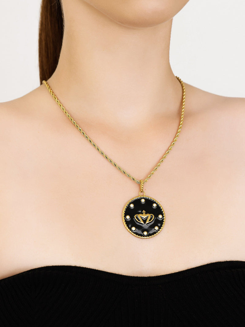 Sultana-Malta PENDANT Crown Zirconia Medal Pendant Black